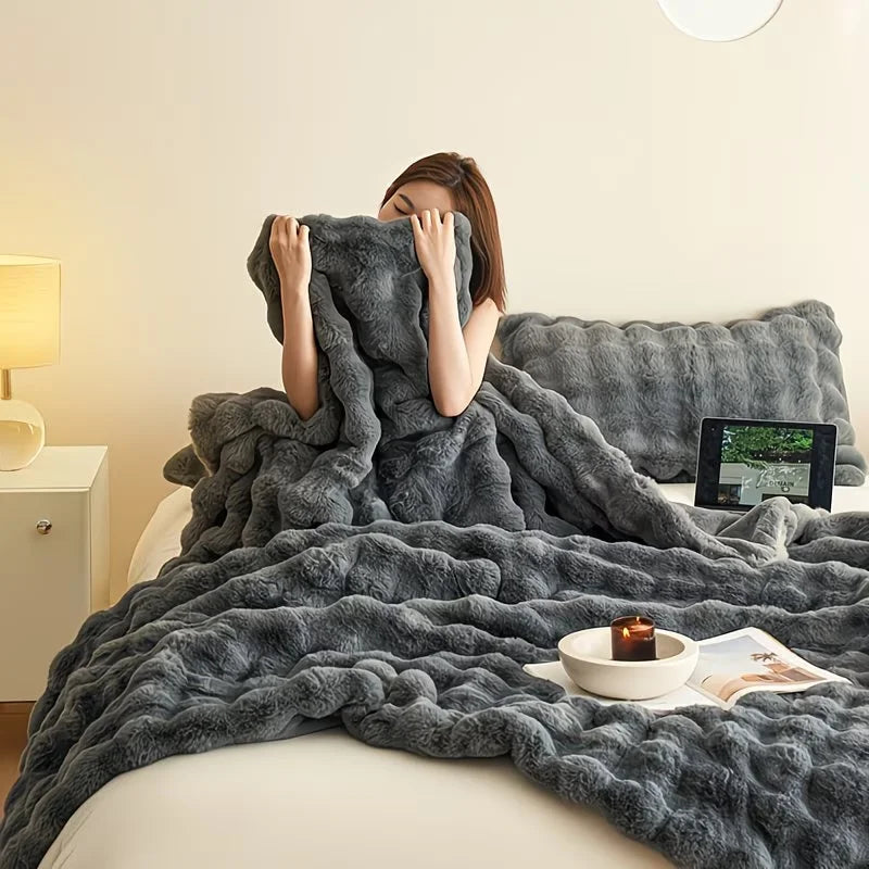 ROSEKIND Soft Faux Fur Rabbit Blanket for Bed and Sofa