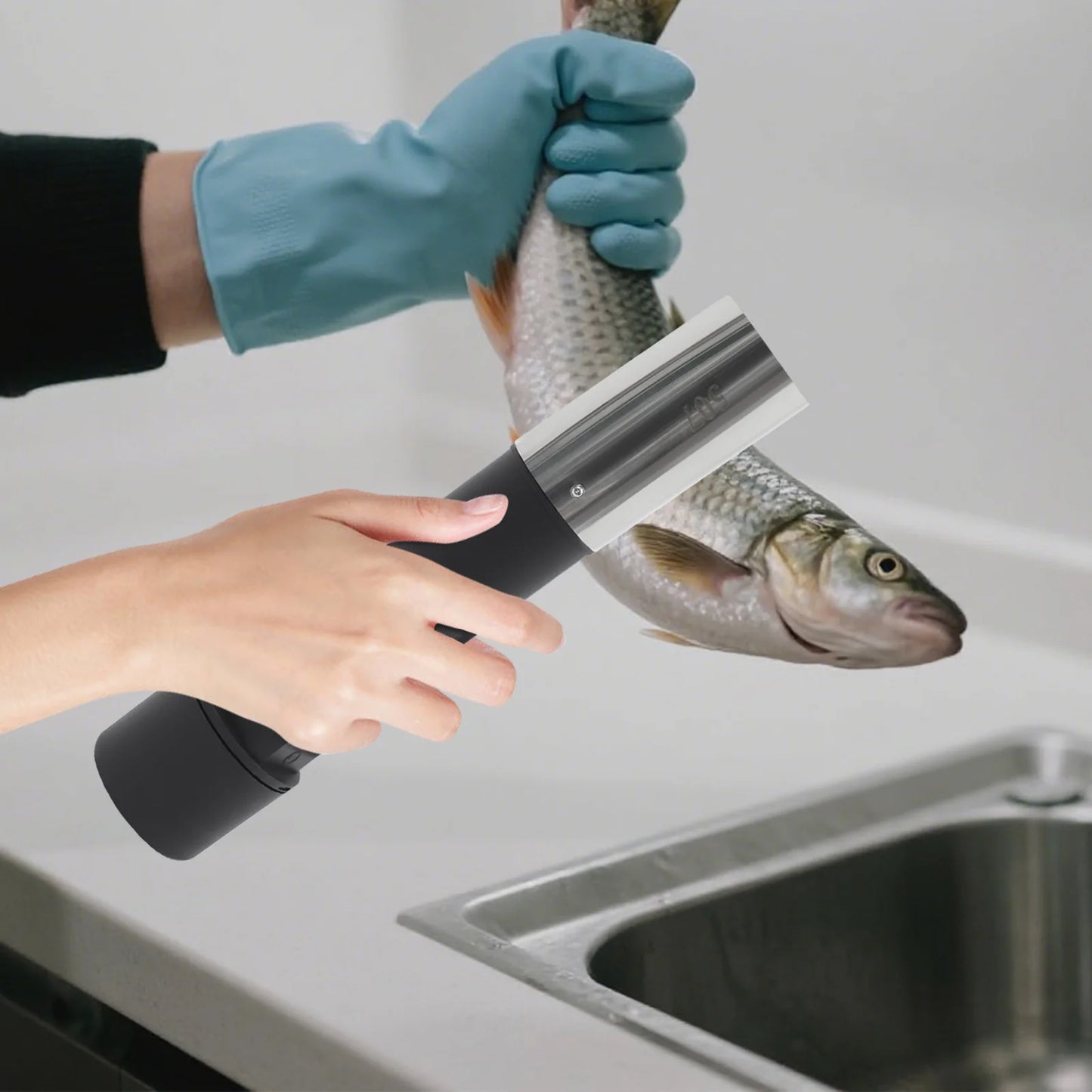 125W 8000mah Electric Fish Scaler Electric Fish Scale Remover With Rechargeable Battery 5*29.5cm Black